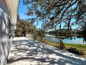 Beautiful 3 BR Lakefront Home w/ Kayak&paddleboard - Image 5