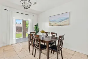 Spacious 4 bd Home In Bakersfield/Comfy Beds - Image 2