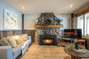 Muskoka Private & Peaceful Waterfront Cottage - Image 5
