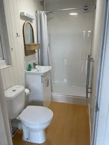 Pwllglas Bach - Spacious Cabin - Image 5