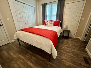 Bloomington Belle - Image 4