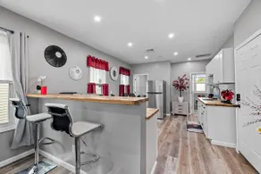 Cozy S. Buffalo Retreat - 10 mins to Bills Stadium - Image 4
