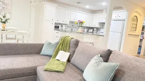 Spotless 2BR Near IAH Free Parking Sleeps 5 - Image 2