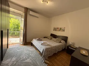 5 min walk to the beach, AC and Private Parking - Image 2
