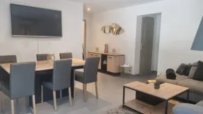 apartment located in a pavilion - Image 3