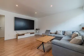 Modern and bright apartment with two bedrooms. - Image 2