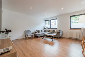 Modern and bright apartment with two bedrooms. - Image 4
