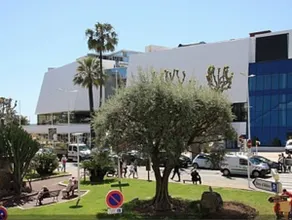 1 bedroom in front of the Palais! - Image 4