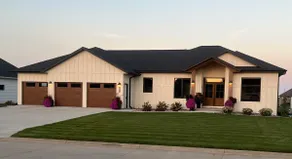 Modern, natural lit, 3 bedroom basement apartment - Image 2