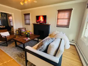 Heart of WashPark & BonnieBrae! Dining, Pubs, Café - Image 2