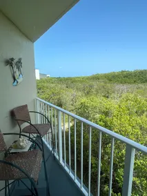 Condo with Pool and Beach Access - Image 4