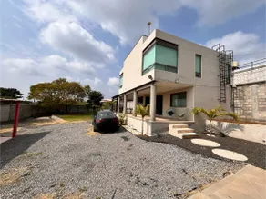 Family Villa! Spacious with garden, pool, and Jacuzzi - Image 3