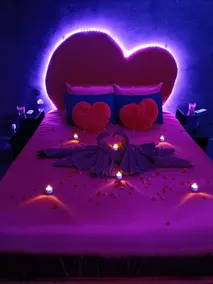 Romance Moment: The Romantic - Image 2