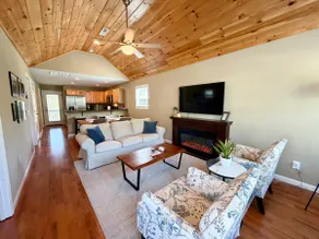Exceptionally Well-Kept Cabin along the Creek - Image 3