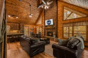 Sunrays | Hot Tub, Outdoor Fireplace & Game - Image 2