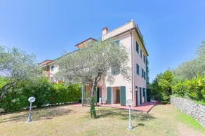GuestHost - Piana di Solaro Modern Flat & Swimming Pool - Image 5