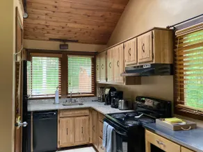 The Woodlands Retreat - Image 5