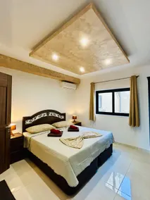 Cosy Home Close to the Sea, King-Size Bed - Image 5