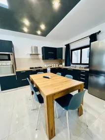 Cosy Home Close to the Sea, King-Size Bed - Image 3
