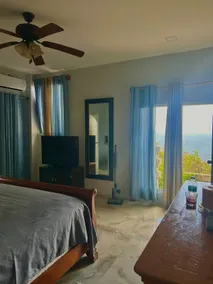 Ocean View Retreat @ Succulent Inn - Image 4
