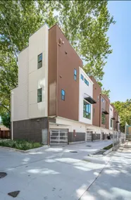 Treehouse on 5th! (Rooftop Patio) 5.5 blks to G-1! - Image 2