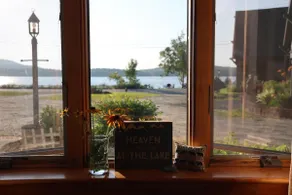Tupper Lake Lakefront Retreat - Image 4
