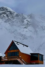 Kazbegi Inn Cottage 2 - Image 5