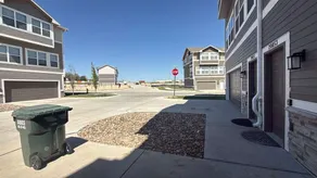Meadowlark- townhouse- elkhorn- garage - Image 4