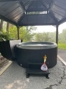 The Wine Cottage | 5BR w/ Hot Tub Near Nelson 151 - Image 2