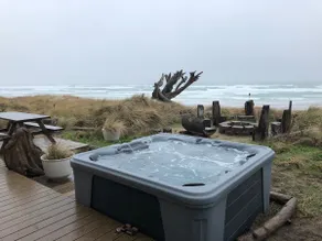 Surf Rider: beach front w/ sauna and hot tub - Image 4