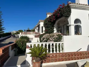 Sea View Villa with Private Heated Pool - Image 4