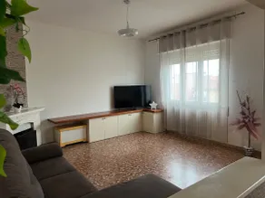 130 m²- 2 bathrooms -free park &bikes - A/C - Image 3