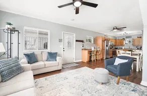 3 BR Sylvan Lakefront Oasis - Image 2