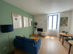 Chic Cocoon • Quiet two-room apartment between Lyon and Saint-Etienne - Image 2