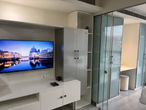 Plumex Plush- 1BHK Luxury Studio in City Center - Image 3
