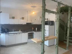 Garden House - Déols - Sleeps 5–7 - Courtyard - WiFi - Image 3