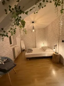 Garden House - Déols - Sleeps 5–7 - Courtyard - WiFi - Image 4