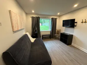 Falls Hideaway – Comfort & Convenience - Image 4