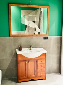 Elegant and Comfortable Mini - Image 4