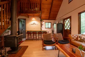 Fern Grove*Riverfront*Hot tub*Mountain views - Image 4