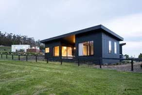 Tasmania: Breathe, Explore, Belong & Fire Place - Image 2