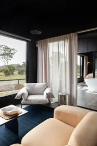 Outdoor Bathing: A Luxury Escape - Image 2