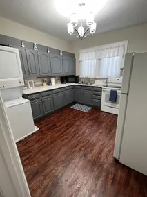 Cozy upstairs apartment! - Image 2