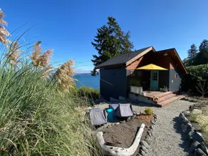 Cabin @ Paradise Bay Getaway - Image 5