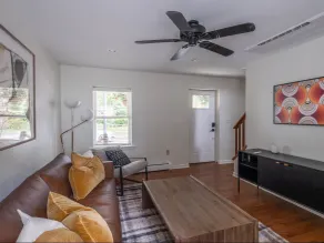 Downtown Arts District House - Image 3