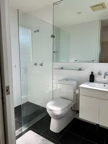 Cozy Studio Apartment - Image 4