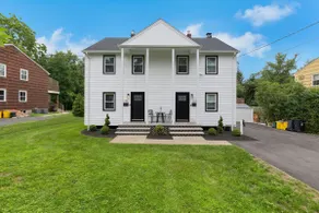 Luxury Colonial | Walk to University + Bikes + EV - Image 3