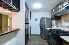 Centrally located & comfortable! - Medical Zone - 6 people - Image 3