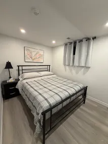 Spacious Private 2 Bedroom Unit in Vaughan - Image 4