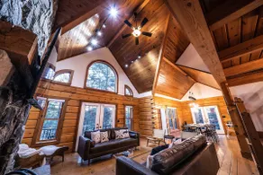 Luxury Lakefront Loghaus – Muskoka Family Retreat - Image 4